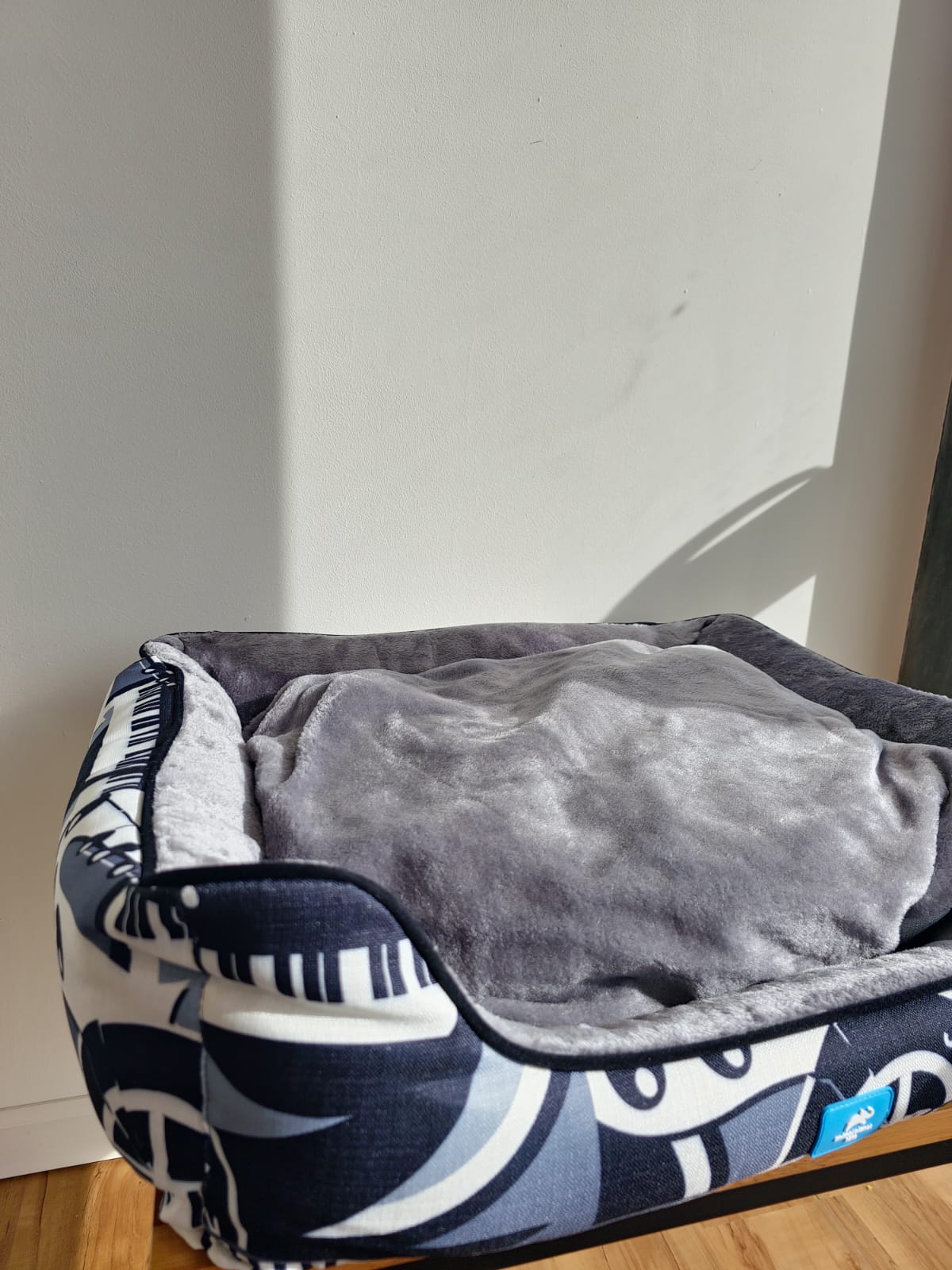 Cama para mascotas L - 70x60x18 cm - Imagen 4